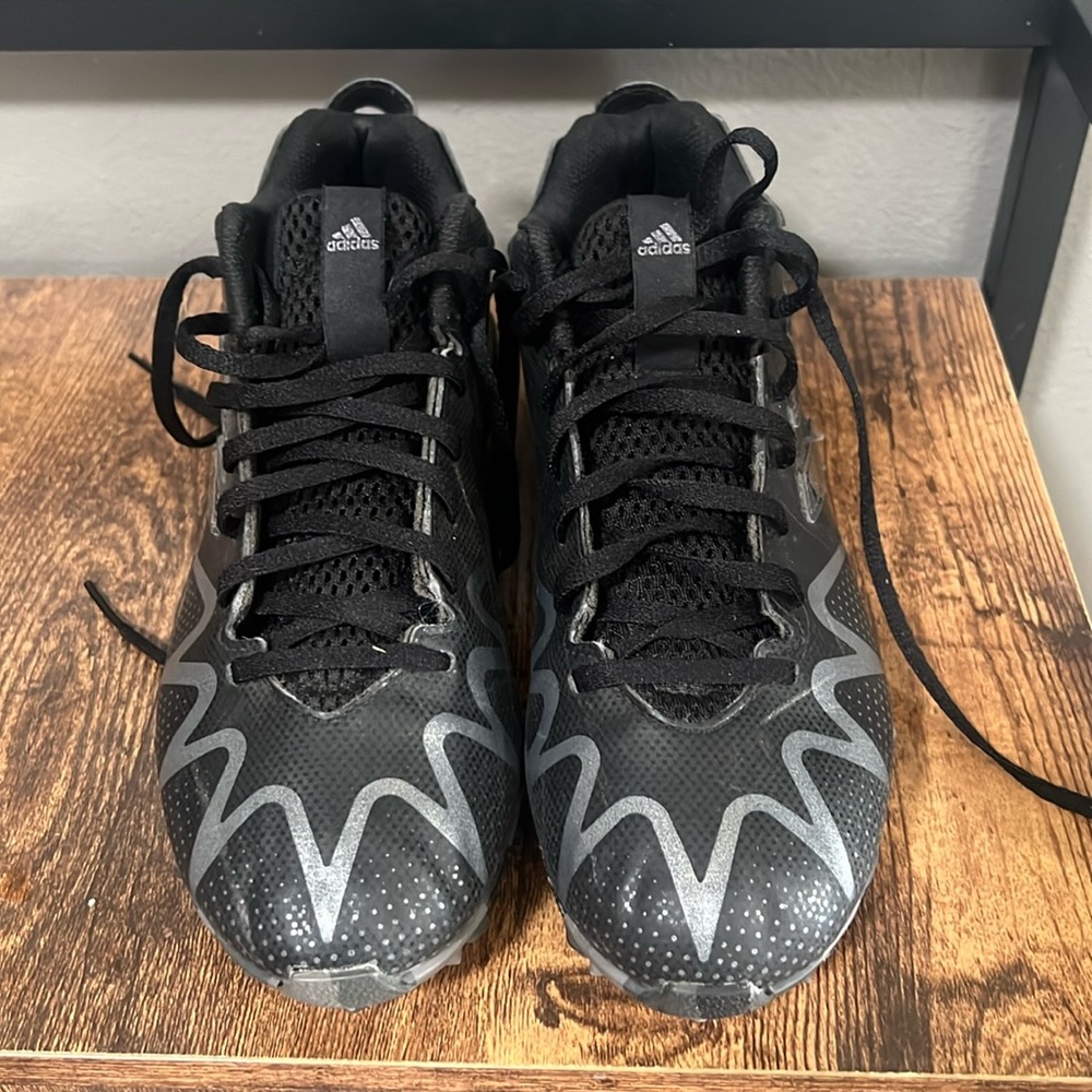 Adidas Freak soccer cleats- men’s 7